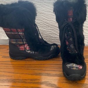 Coach barely worn winter boots